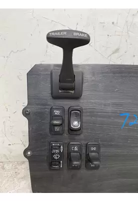 FREIGHTLINER Columbia Dash / Console Switch