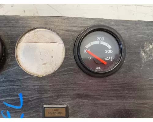 FREIGHTLINER Columbia Dash  Console Switch
