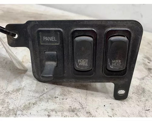 FREIGHTLINER Columbia Dash  Console Switch
