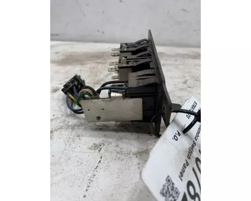 FREIGHTLINER Columbia Dash  Console Switch