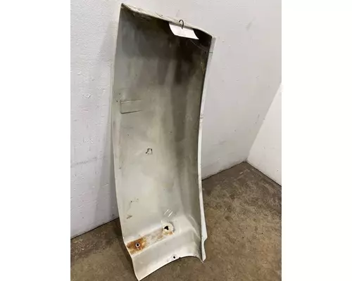 FREIGHTLINER Columbia Fender Extension