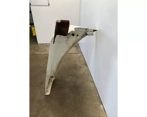 FREIGHTLINER Columbia Fender Extension