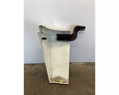 FREIGHTLINER Columbia Fender Extension