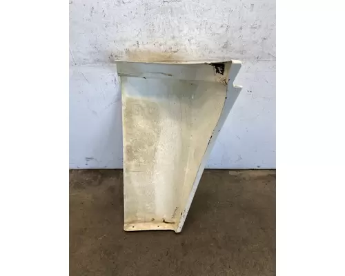 FREIGHTLINER Columbia Fender Extension