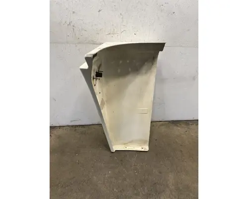 FREIGHTLINER Columbia Fender Extension