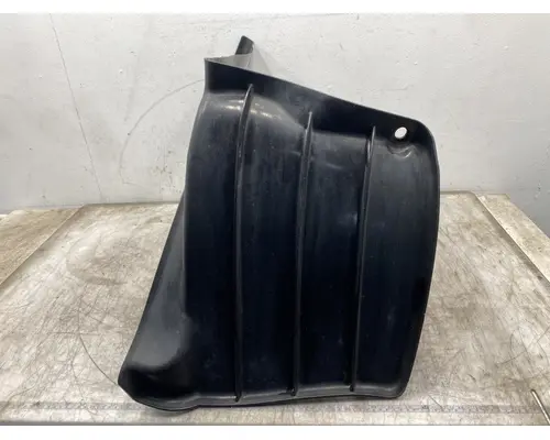 FREIGHTLINER Columbia Fender Extension