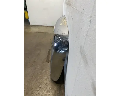 FREIGHTLINER Columbia Grille