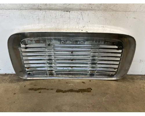 FREIGHTLINER Columbia Grille