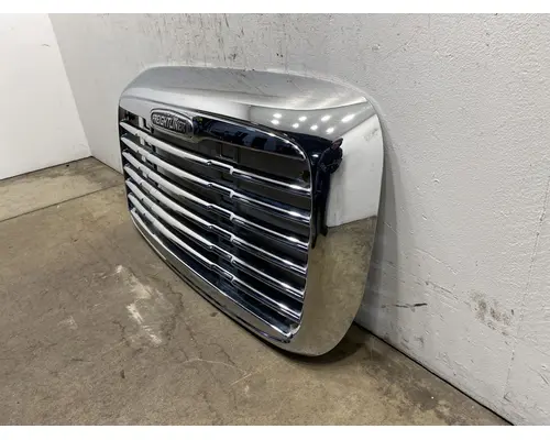 FREIGHTLINER Columbia Grille