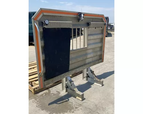 FREIGHTLINER Columbia Headache Rack