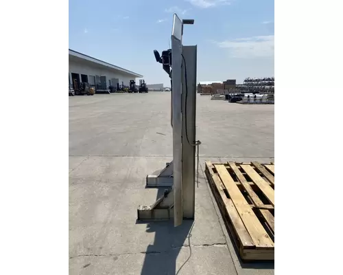 FREIGHTLINER Columbia Headache Rack