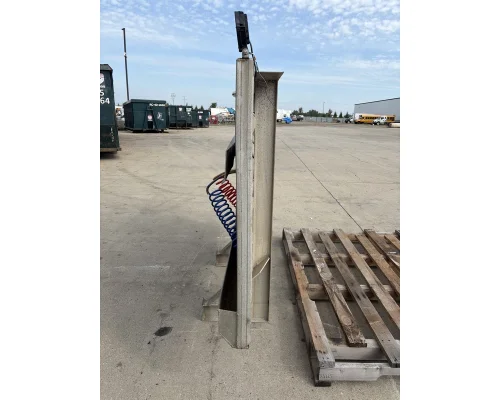FREIGHTLINER Columbia Headache Rack