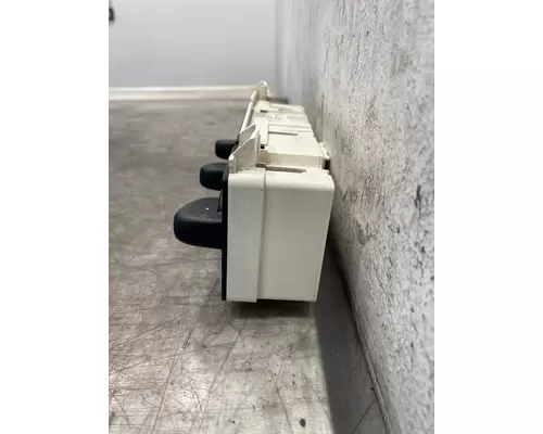 FREIGHTLINER Columbia Heater or Air Conditioner Parts, Misc.