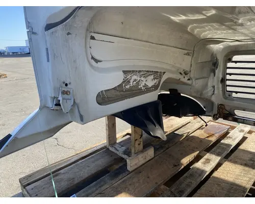 FREIGHTLINER Columbia Hood