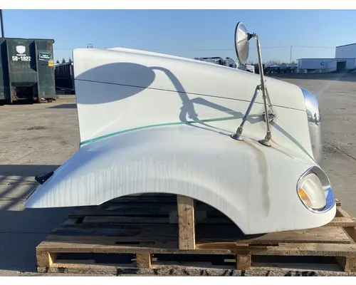 FREIGHTLINER Columbia Hood