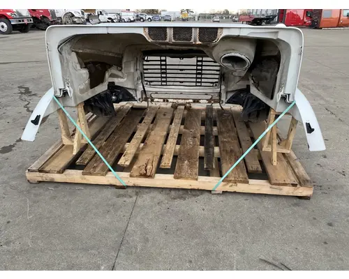 FREIGHTLINER Columbia Hood