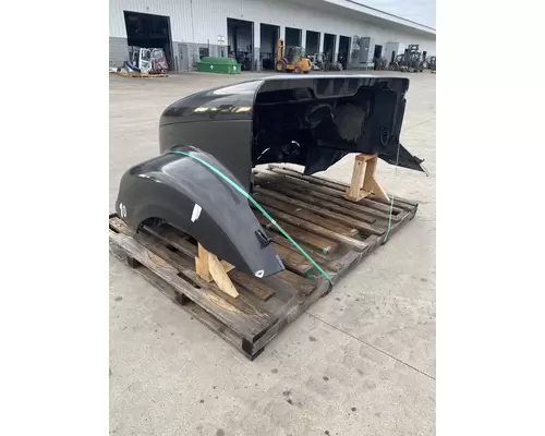 FREIGHTLINER Columbia Hood