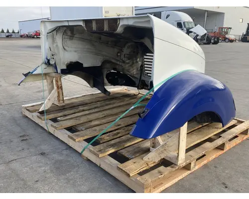 FREIGHTLINER Columbia Hood