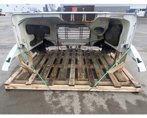 FREIGHTLINER Columbia Hood