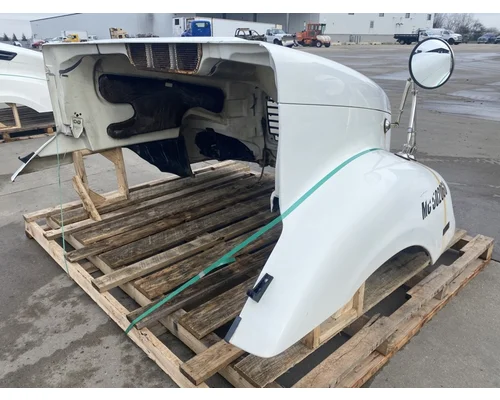 FREIGHTLINER Columbia Hood