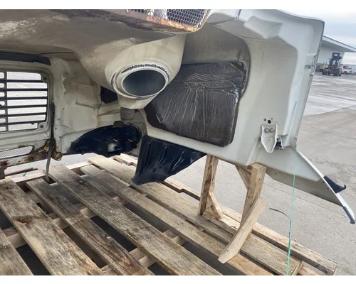FREIGHTLINER Columbia Hood