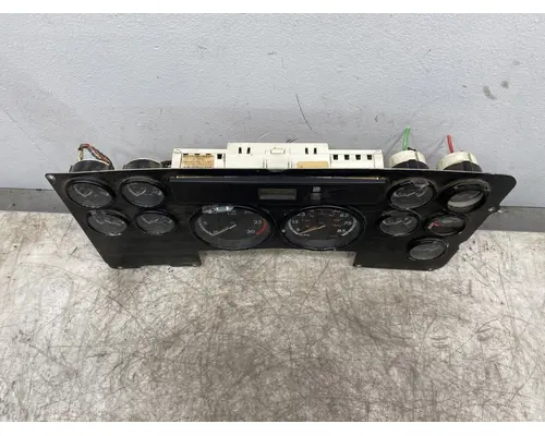 FREIGHTLINER Columbia Instrument Cluster