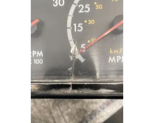 FREIGHTLINER Columbia Instrument Cluster