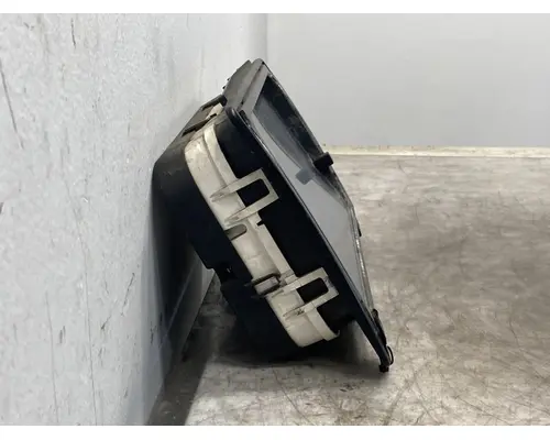 FREIGHTLINER Columbia Instrument Cluster