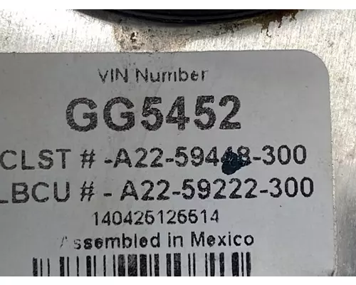 FREIGHTLINER Columbia Instrument Cluster