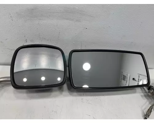 FREIGHTLINER Columbia Mirror (Side View)