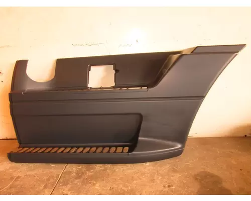 FREIGHTLINER Columbia Side Fairing