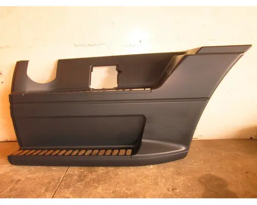 FREIGHTLINER Columbia Side Fairing