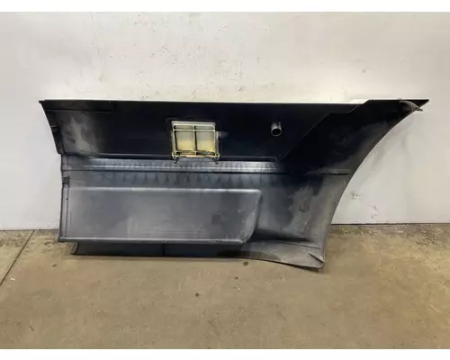 FREIGHTLINER Columbia Side Fairing