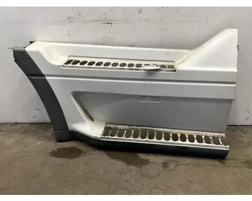 FREIGHTLINER Columbia Side Fairing