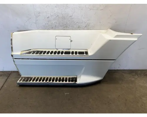 FREIGHTLINER Columbia Side Fairing