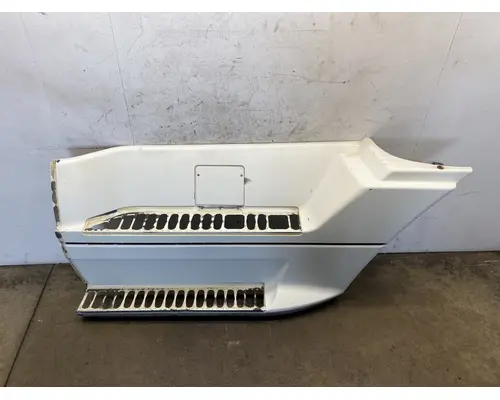 FREIGHTLINER Columbia Side Fairing