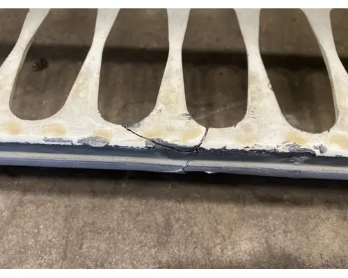 FREIGHTLINER Columbia Side Fairing