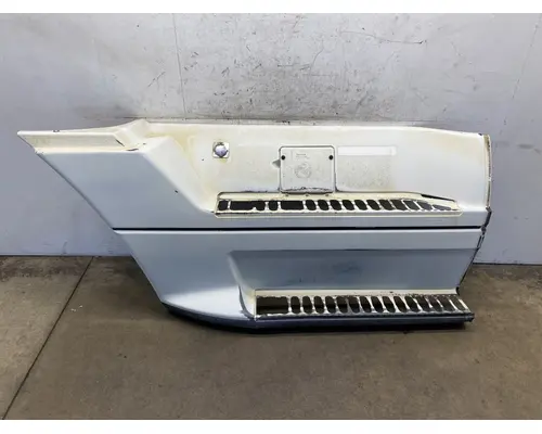 FREIGHTLINER Columbia Side Fairing