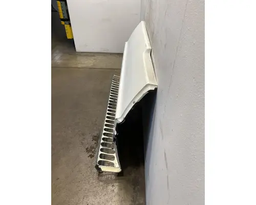 FREIGHTLINER Columbia Side Fairing