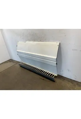 FREIGHTLINER Columbia Side Fairing