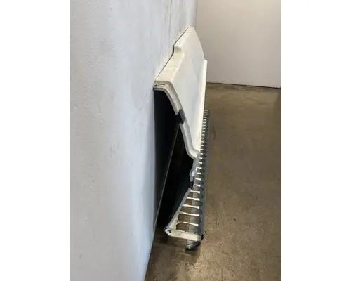 FREIGHTLINER Columbia Side Fairing