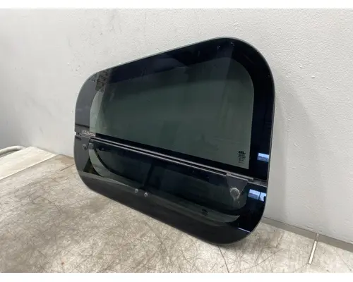 FREIGHTLINER Columbia Sleeper