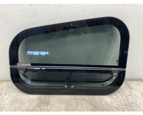 FREIGHTLINER Columbia Sleeper