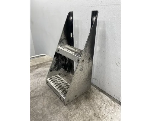 FREIGHTLINER Columbia Step