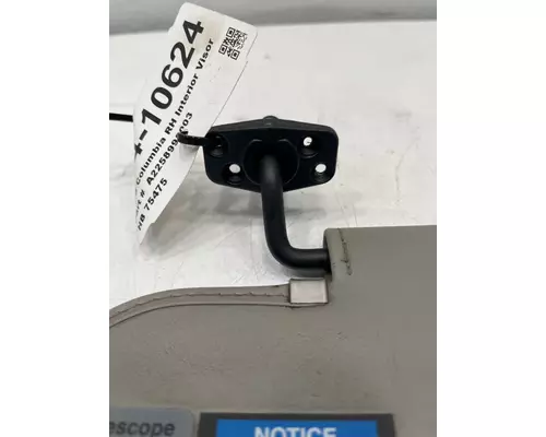 FREIGHTLINER Columbia Sun Visor (External)