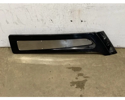 FREIGHTLINER Columbia Sun Visor (External)