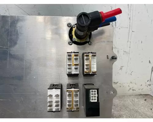 FREIGHTLINER Columbia Switch Panel