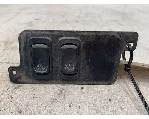 FREIGHTLINER Columbia Switch Panel