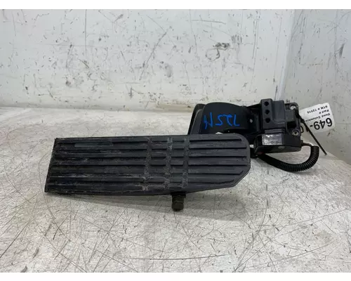 FREIGHTLINER Columbia Throttle Pedal