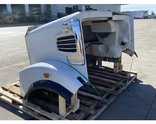 FREIGHTLINER Coronado Hood